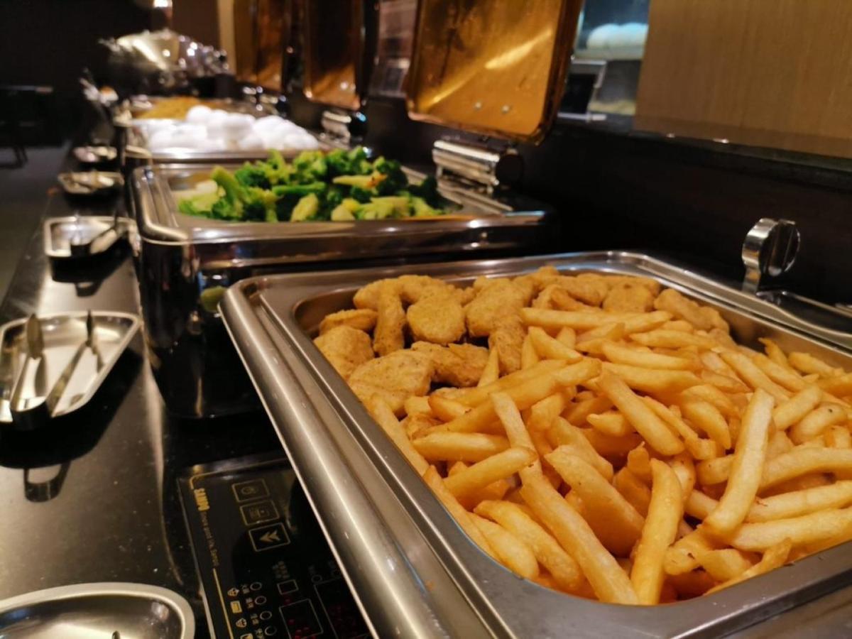 Talmud Hotel Taichung Bagian luar foto