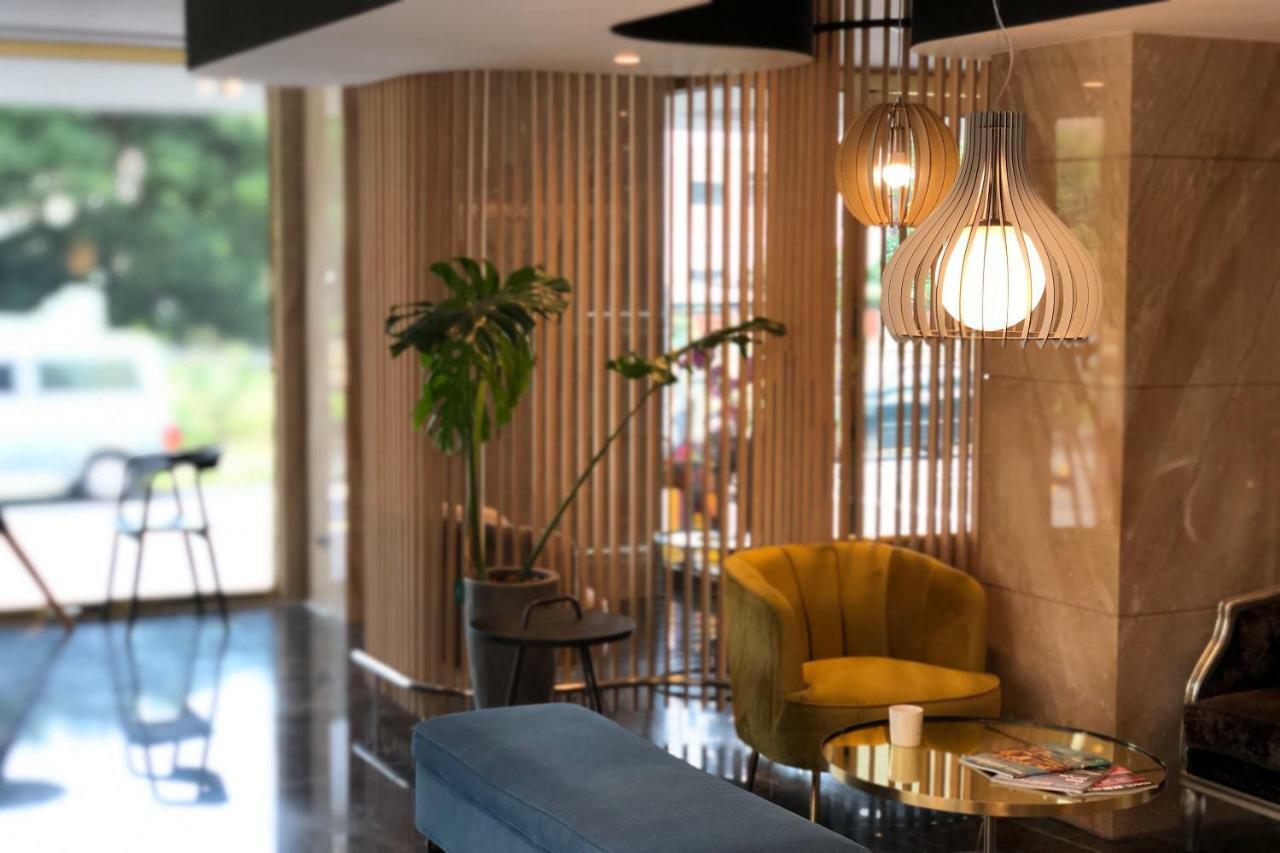 Talmud Hotel Taichung Bagian luar foto