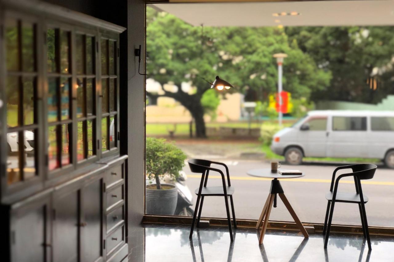 Talmud Hotel Taichung Bagian luar foto