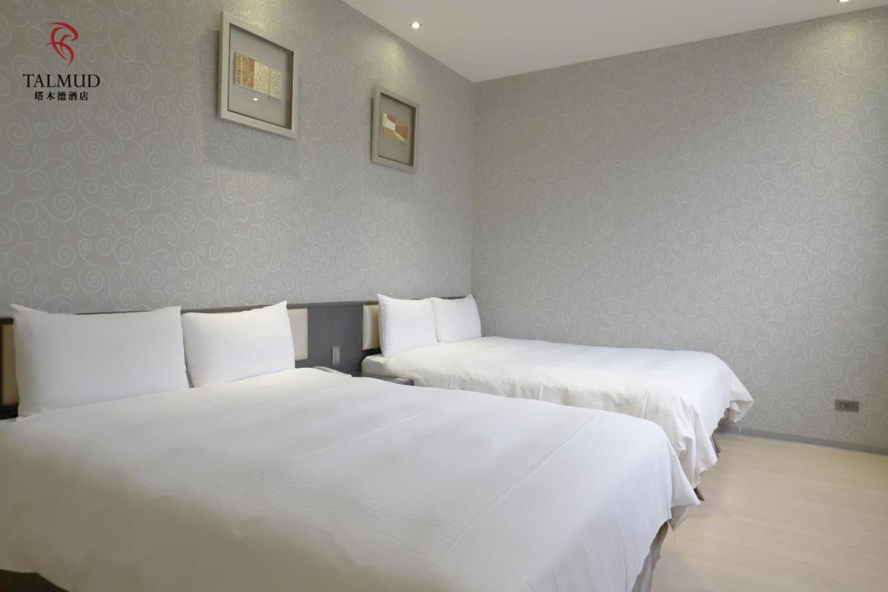 Talmud Hotel Taichung Bagian luar foto