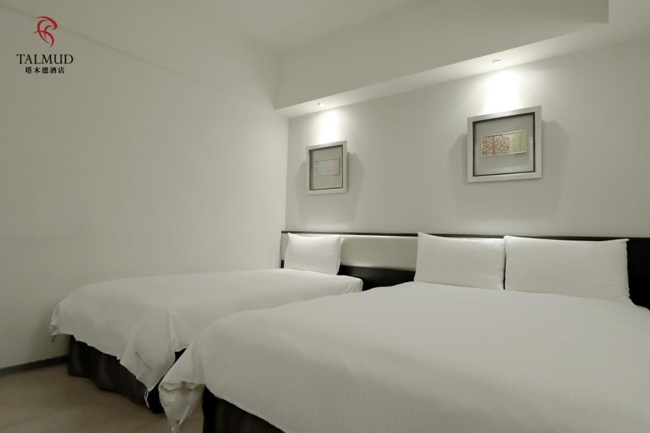 Talmud Hotel Taichung Bagian luar foto